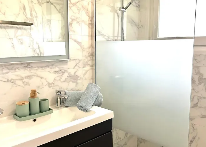 Style Avec Grande Terrasse Et Parking Prive